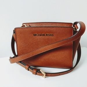 Michael Kors Mini Selma Crossbody